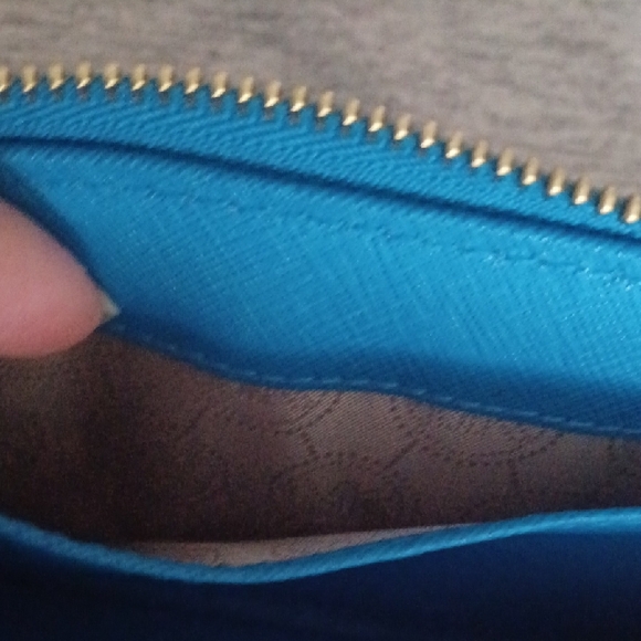 SOLD 12/25 !! - Picture 7 of 9